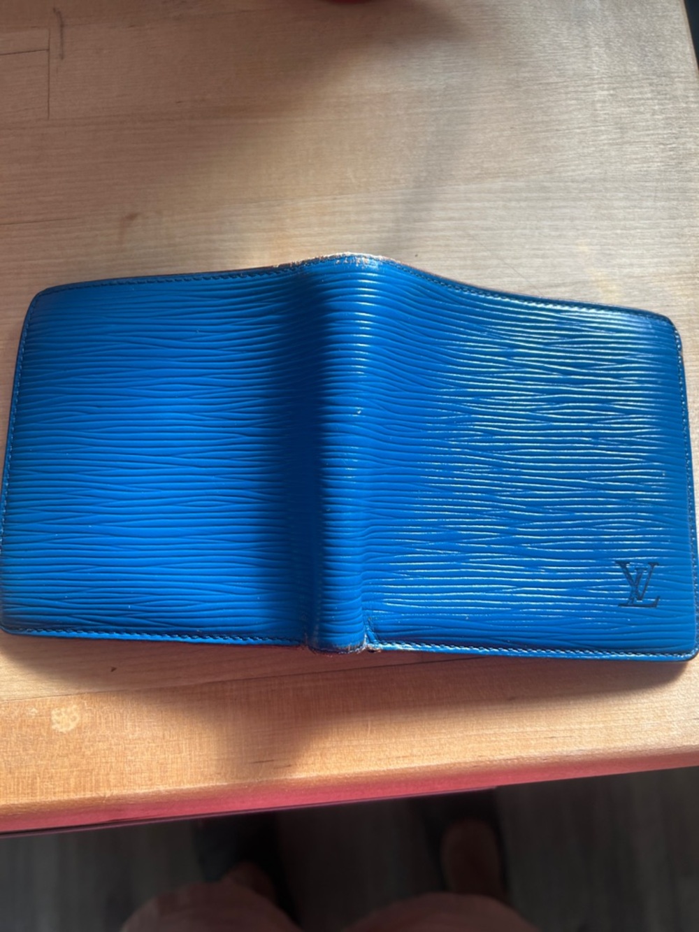 Louis Vuitton Blue Epi Leather Bifold Wallet with Embossed LV PROJECT ITEM - Picture 8 of 10